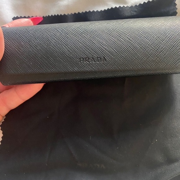 Prada eyeglasses - Picture 4 of 4